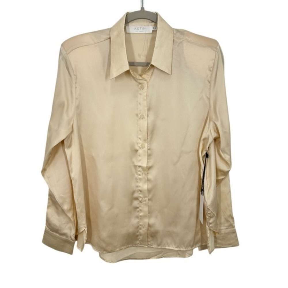 ASTR THE LABEL Cream Silk Satin Button Down Shirt Blouse Shoulder Pad Top XS NWT